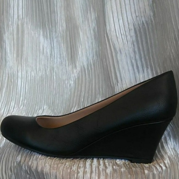 Forever Link Shoes Womens Low Wedge Heel Pumps Slip On Runs Big